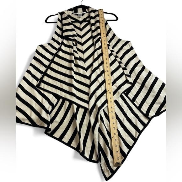 Diane Von Furstenberg DVF Black/Cream Stripe Silk Blend Knit Vest Cardigan. L. - Picture 7 of 11